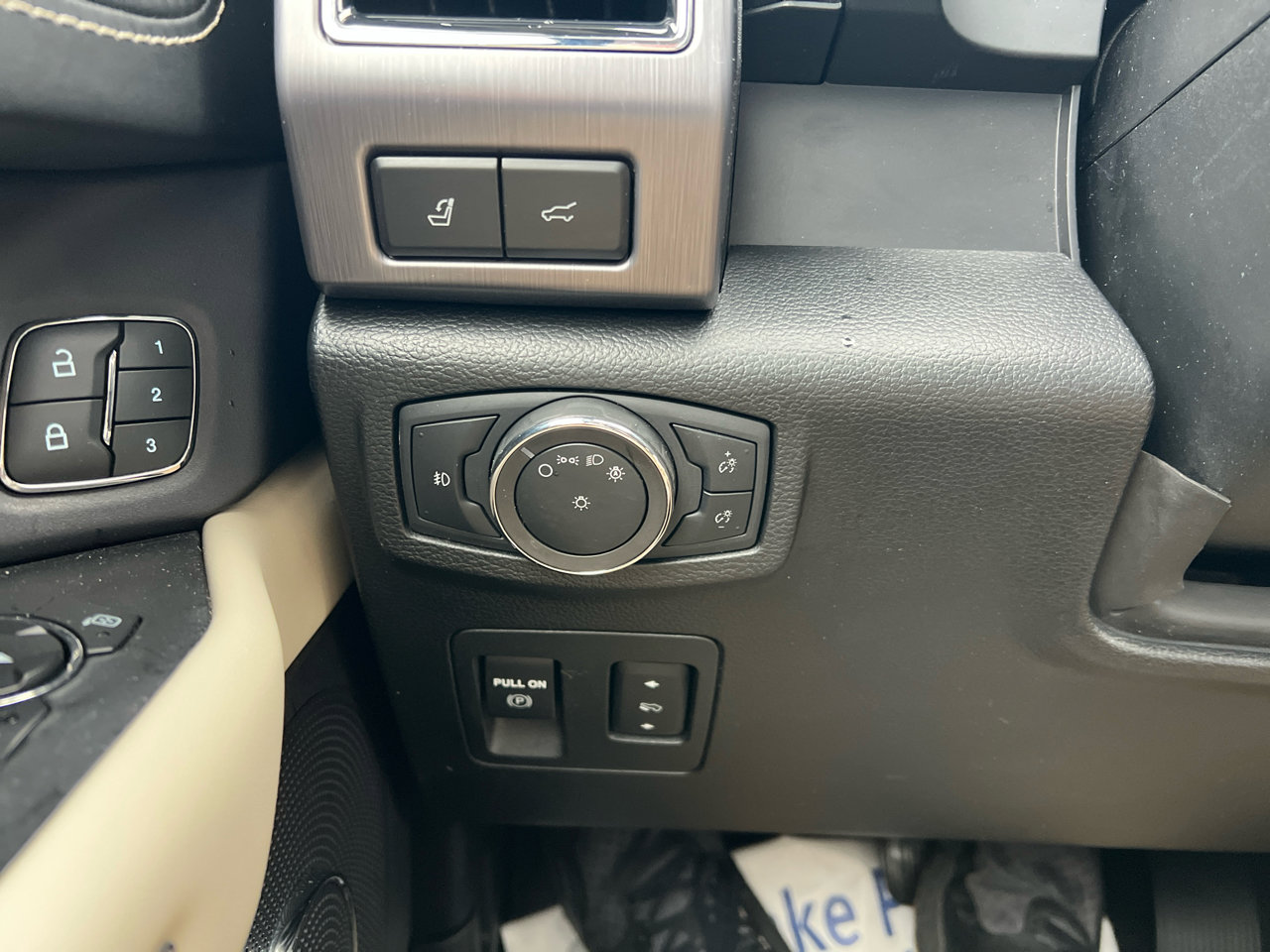 Used 2020 Ford Expedition Platinum image 23