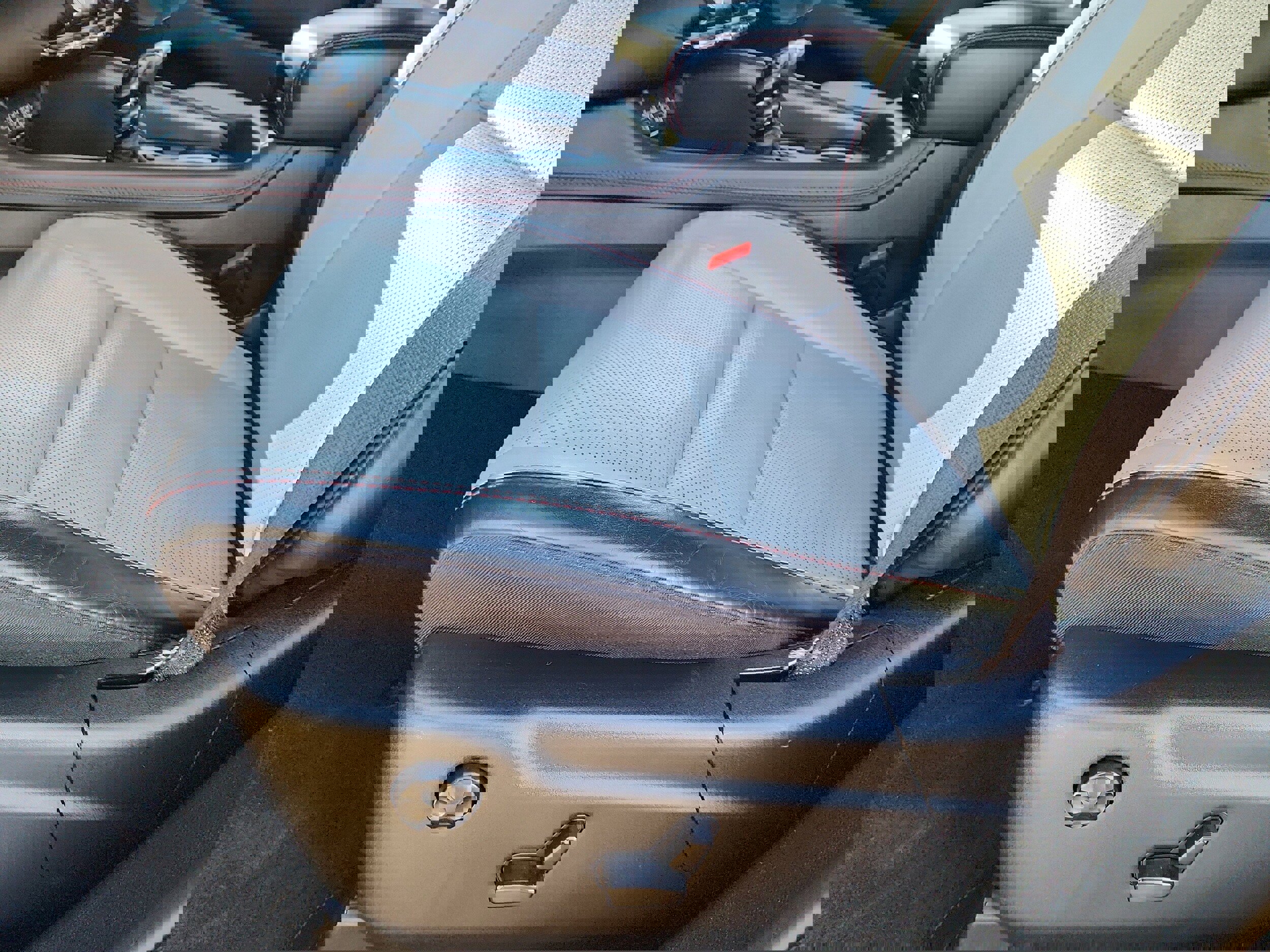 Used 2024 Dodge Durango GT image 10