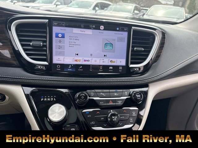 Used 2023 Chrysler Pacifica Limited image 23
