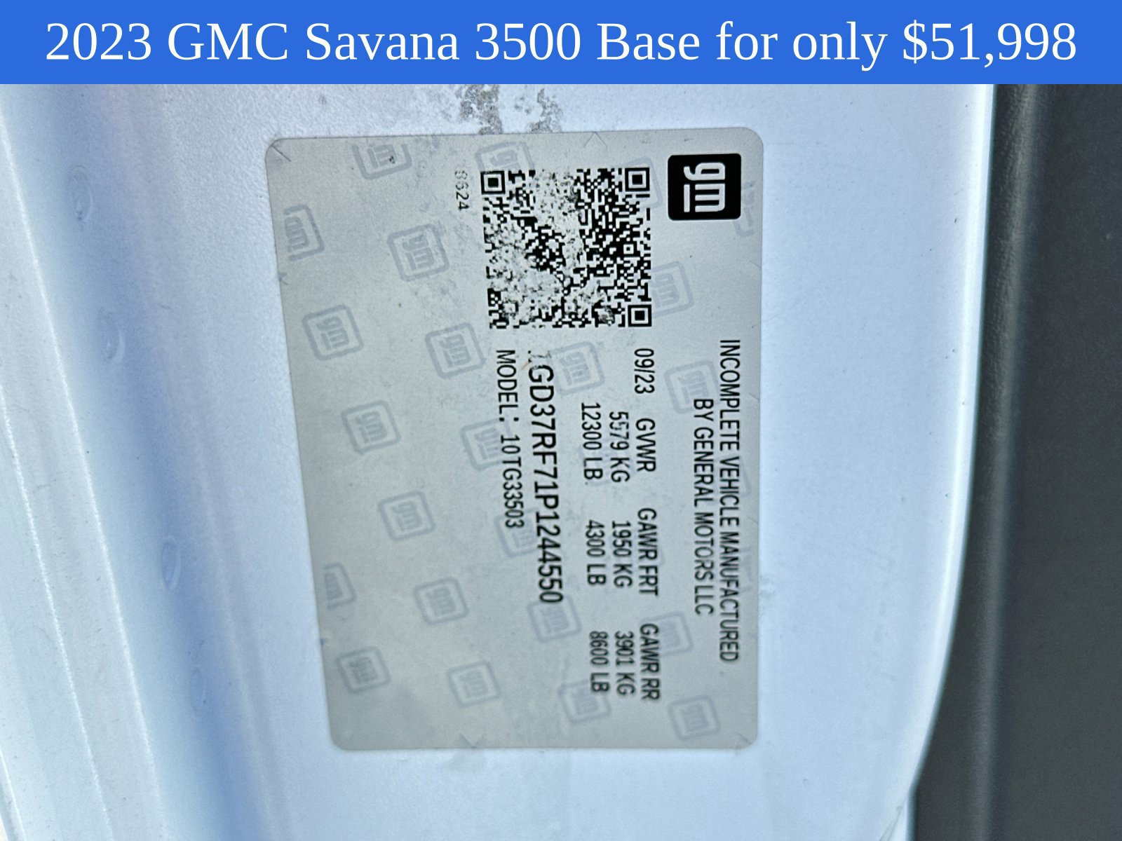Used 2023 GMC Savana 3500 w/ Power Convenience Package RWD image 25