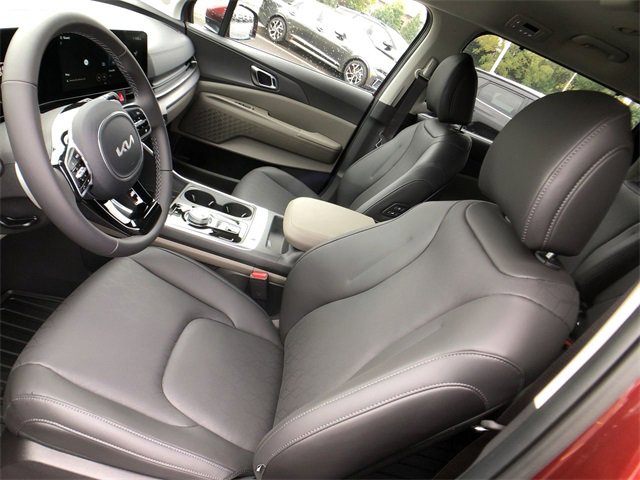 New 2026 Kia Carnival EX image 11