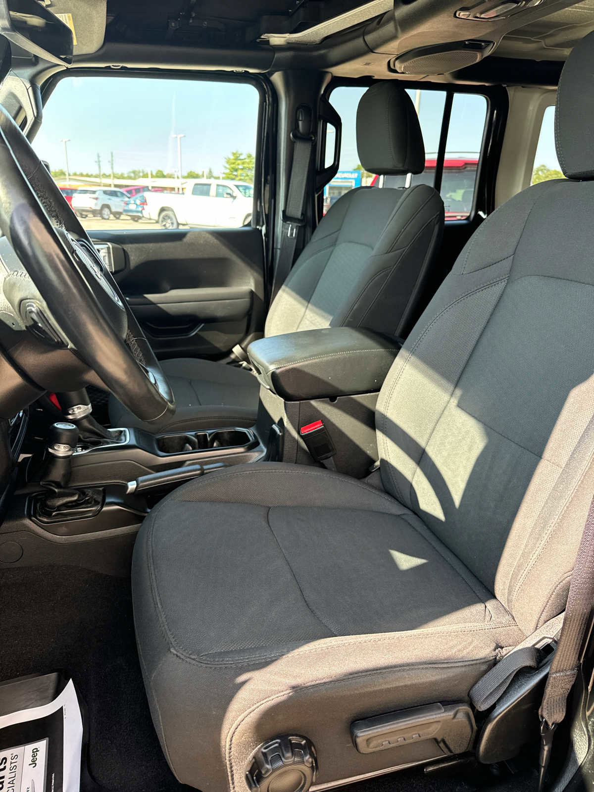 Used 2022 Jeep Wrangler Unlimited Sport image 15