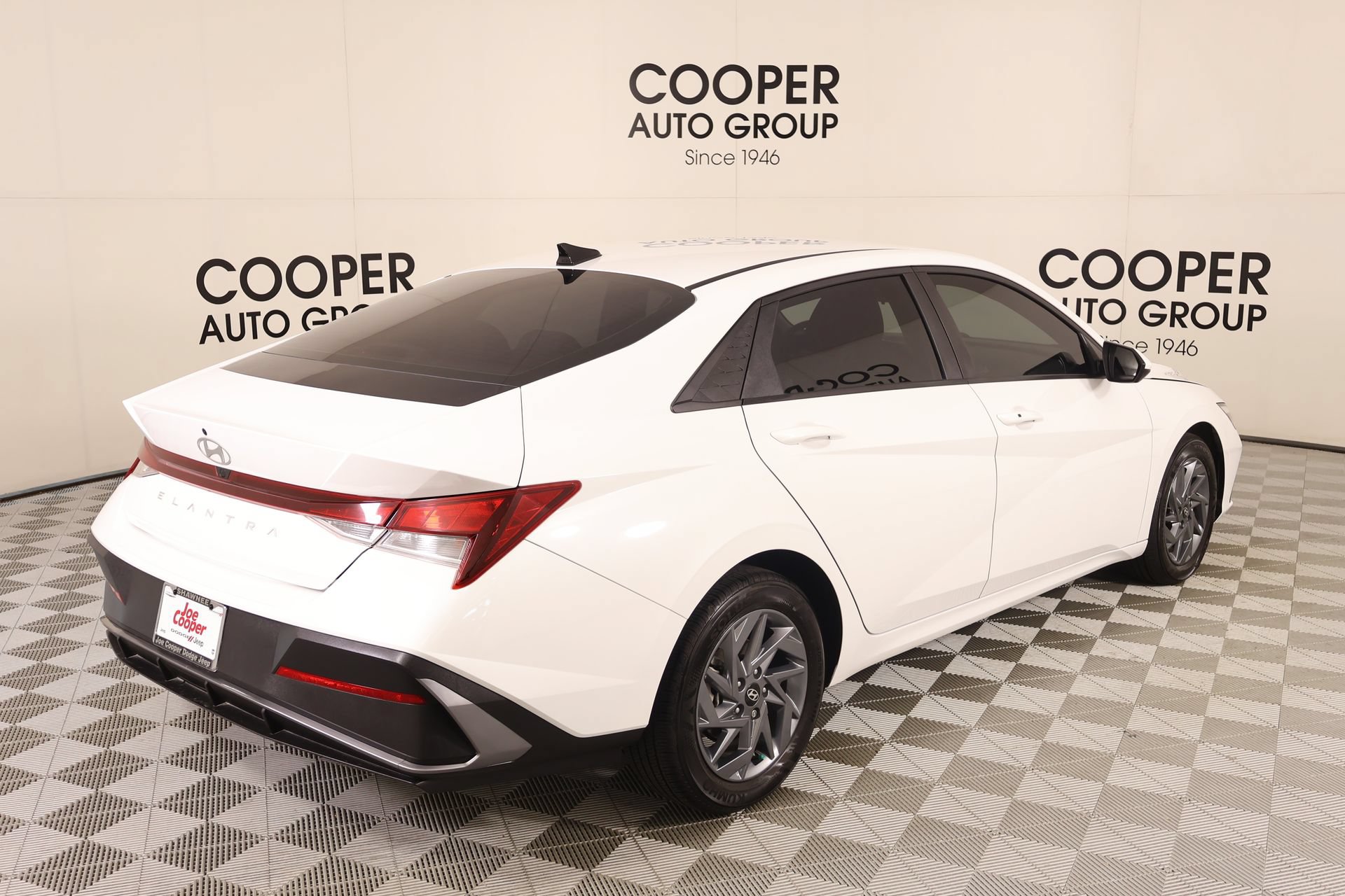 Used 2024 Hyundai Elantra SEL FWD image 20