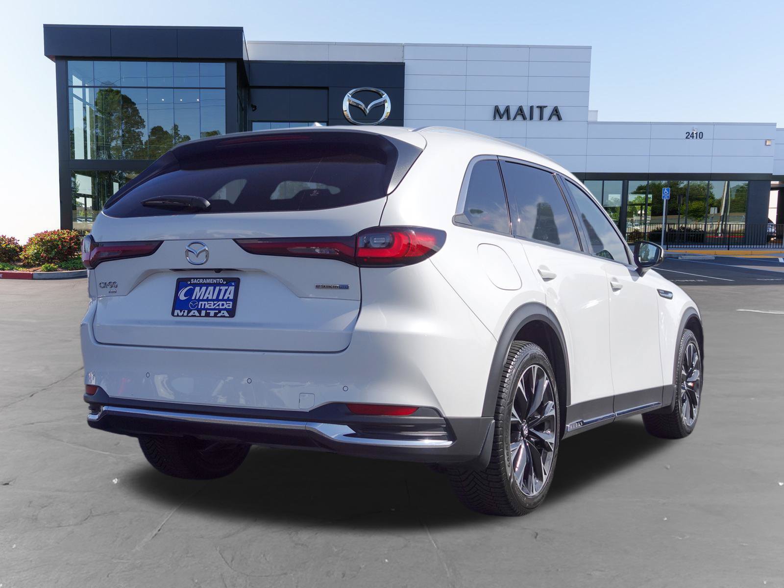 Certified 2024 MAZDA CX-90 Plug-In Hybrid w/ Premium Pkg AWD/4WD image 4