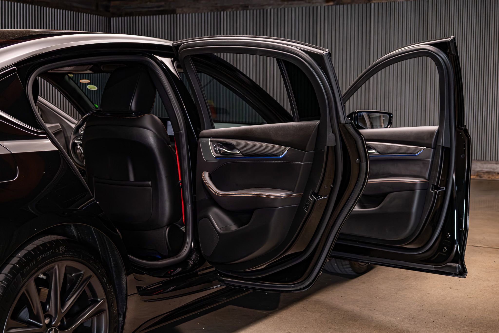 Used 2025 Cadillac CT5 V image 27