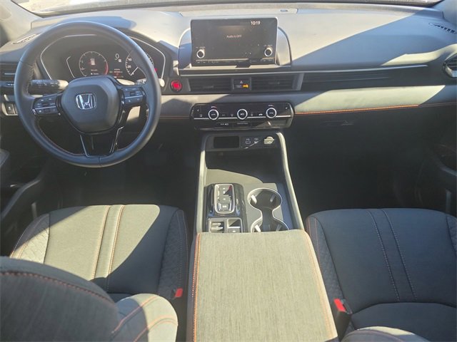 Used 2025 Honda Pilot Sport image 15