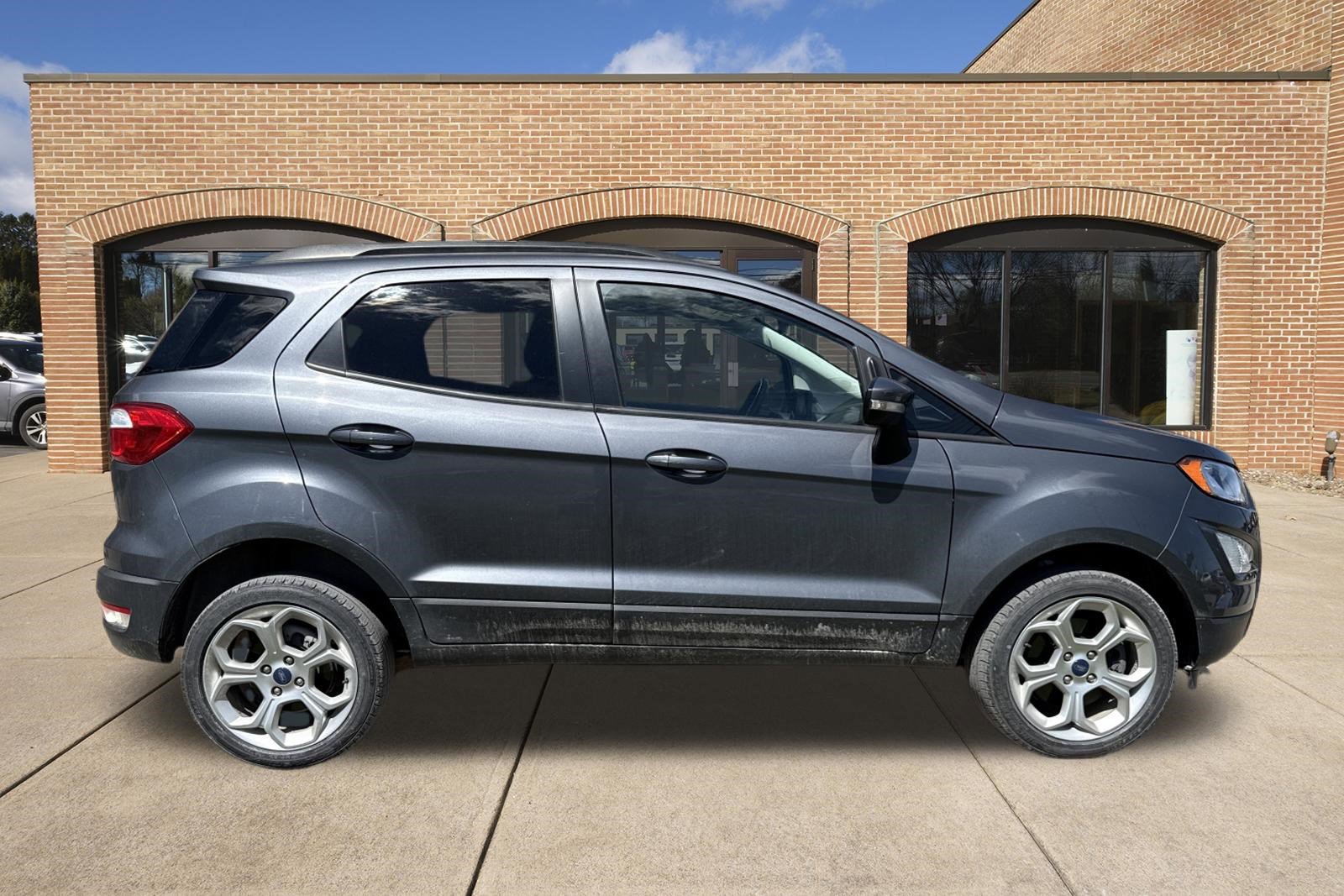 Used 2021 Ford EcoSport SE w/ SE Convenience Package AWD/4WD image 2
