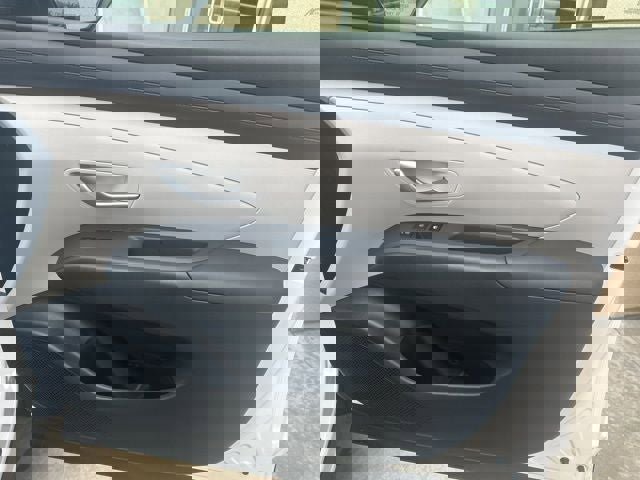 New 2026 Hyundai Tucson SE image 30