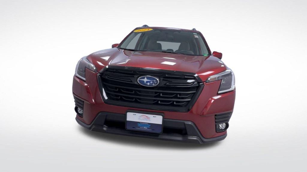 Used 2024 Subaru Forester Premium AWD/4WD image 3