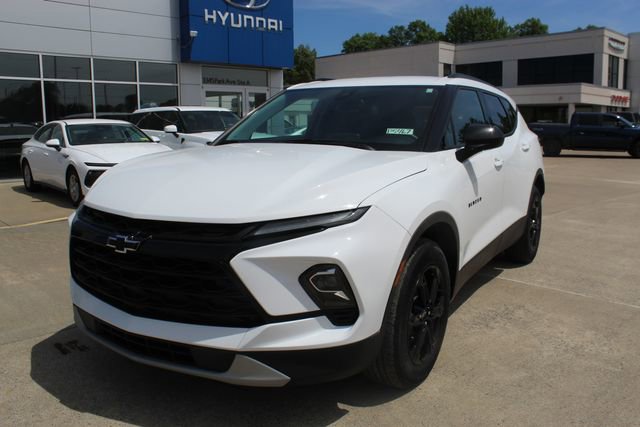 Used 2024 Chevrolet Blazer LT w/ Convenience Package FWD image 1