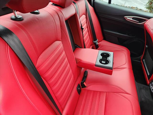 Used 2024 Alfa Romeo Giulia Veloce image 18