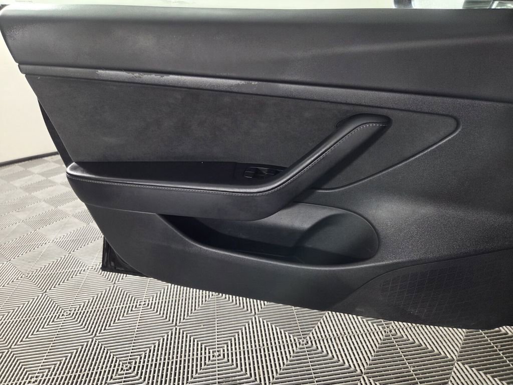 Used 2020 Tesla Model 3 Standard Range Plus RWD image 21
