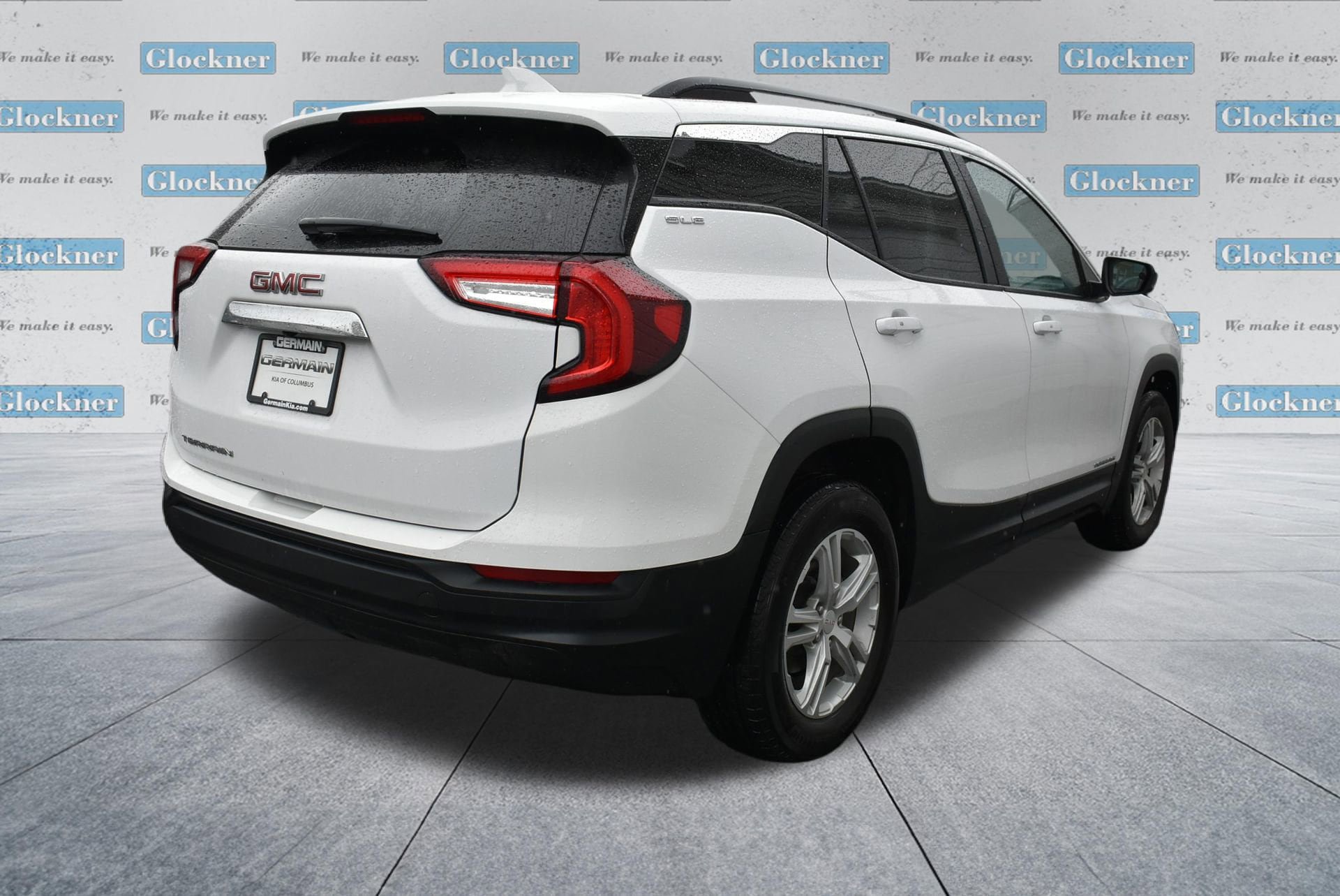 Used 2023 GMC Terrain SLE w/ Driver Convenience Package FWD image 6