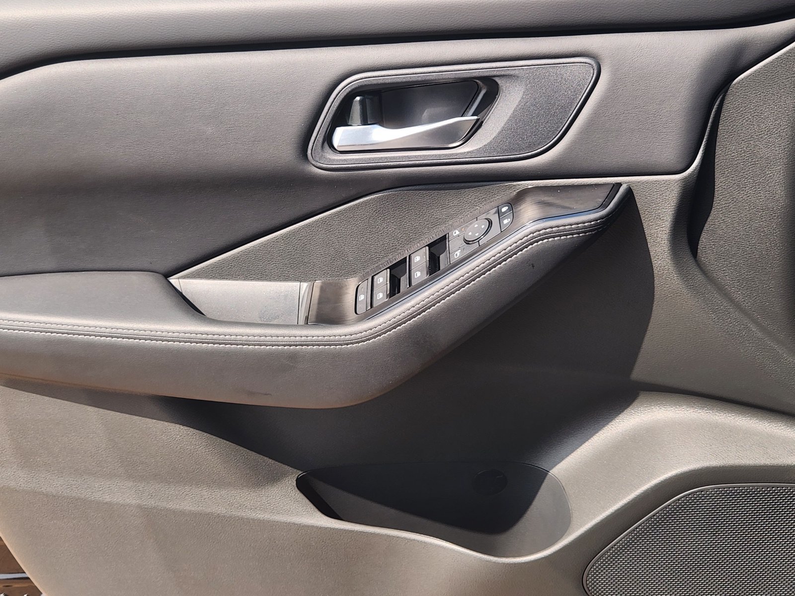 New 2026 Nissan Rogue SV AWD/4WD image 21