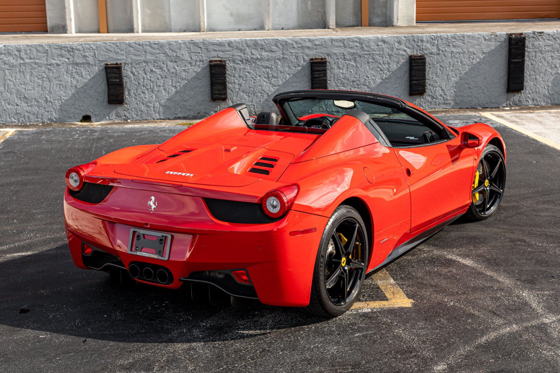 Used 2013 Ferrari 458 Spider RWD image 4