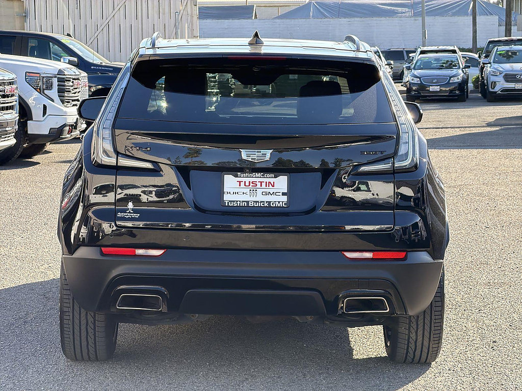 Used 2023 Cadillac XT4 Sport w/ LPO, Onyx Lite Package AWD/4WD image 6