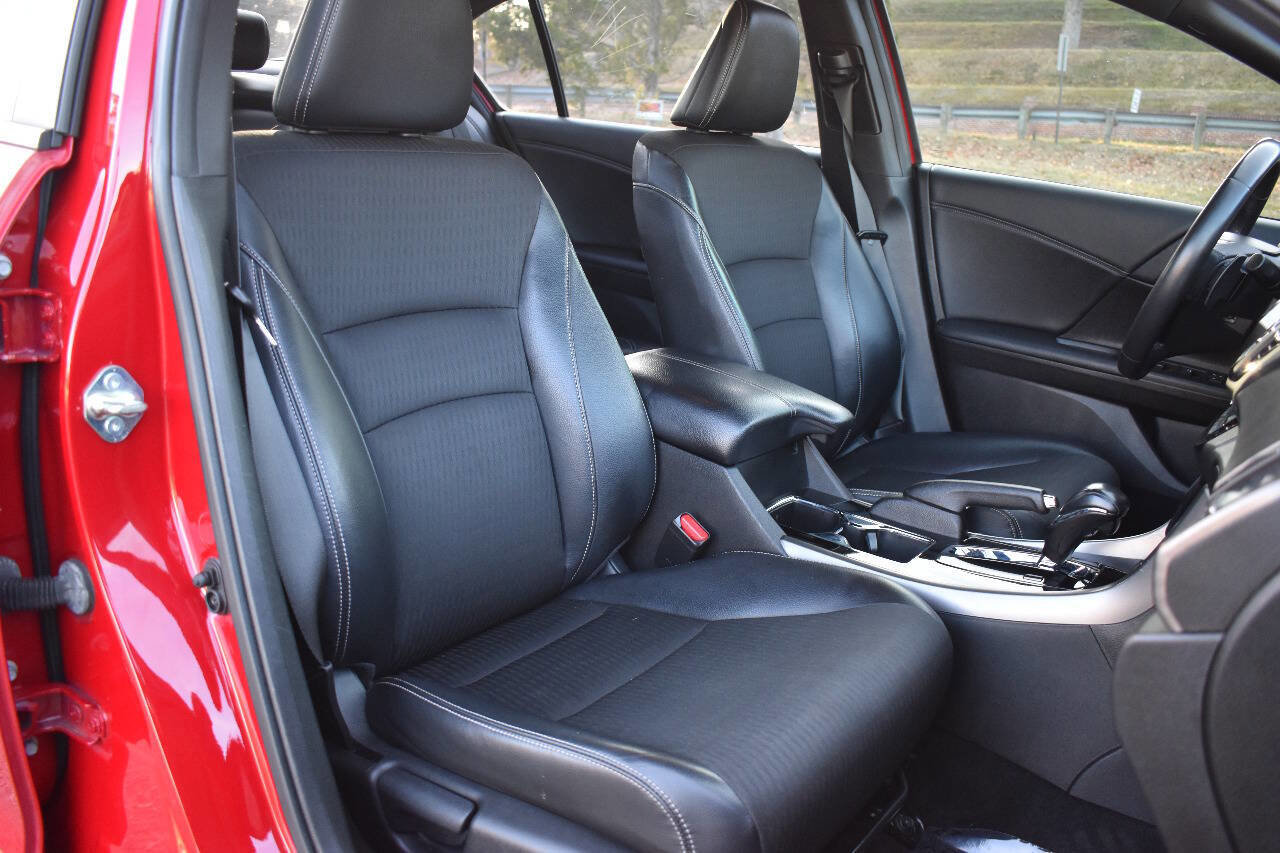 Used 2016 Honda Accord Sport image 13