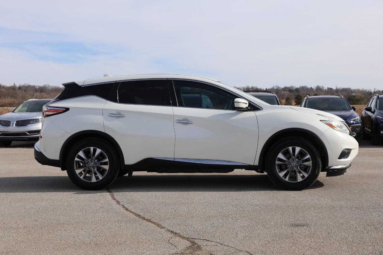 Used 2016 Nissan Murano S FWD image 7