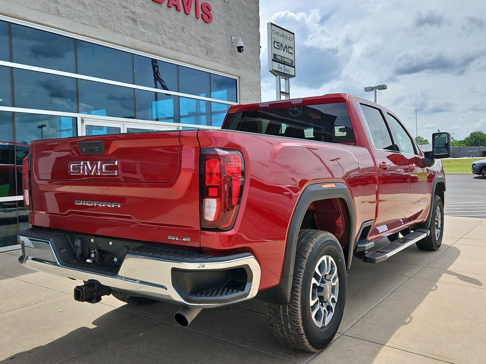 Used 2022 GMC Sierra 2500 SLE w/ Remote Start Package RWD image 4