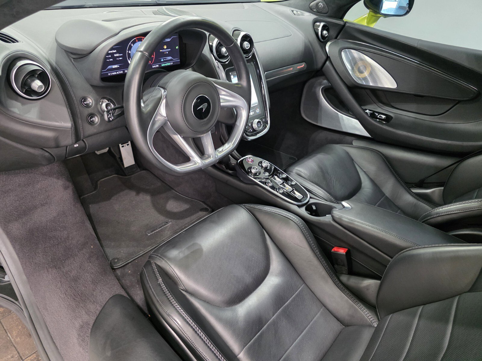 Used 2022 McLaren GT image 7