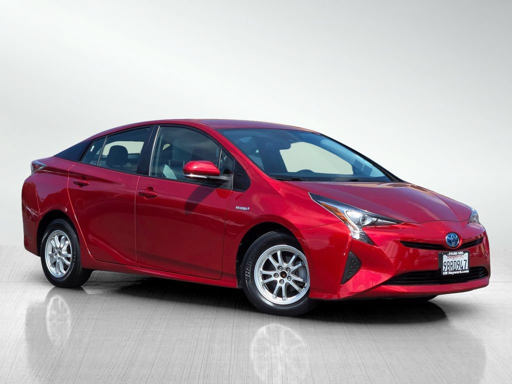 Used 2017 Toyota Prius Two w/ Carpet Mat Package FWD image 2