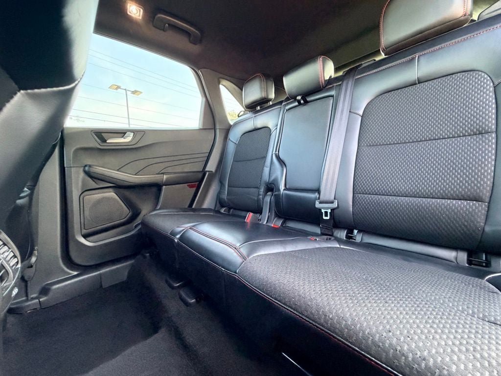 Certified 2025 Ford Escape ST-Line FWD image 16