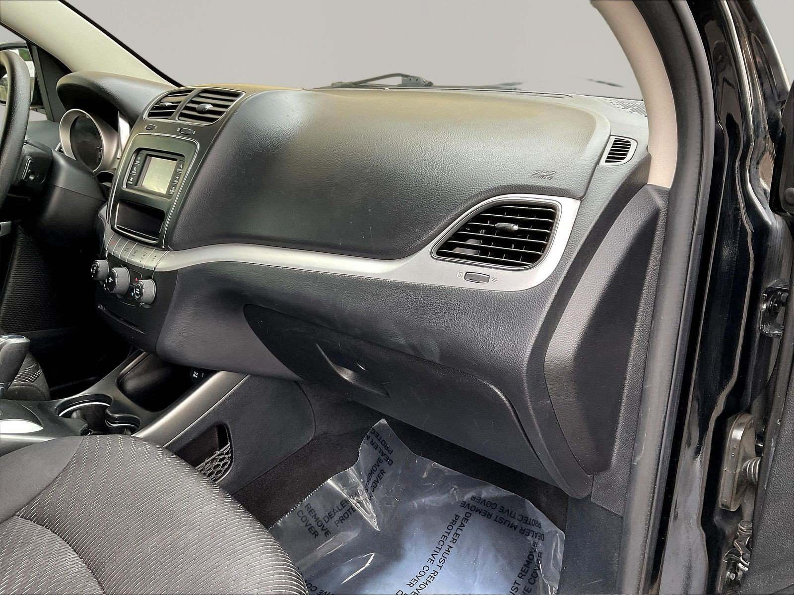 Used 2017 Dodge Journey SXT w/ Comfort/Convenience Group FWD image 25