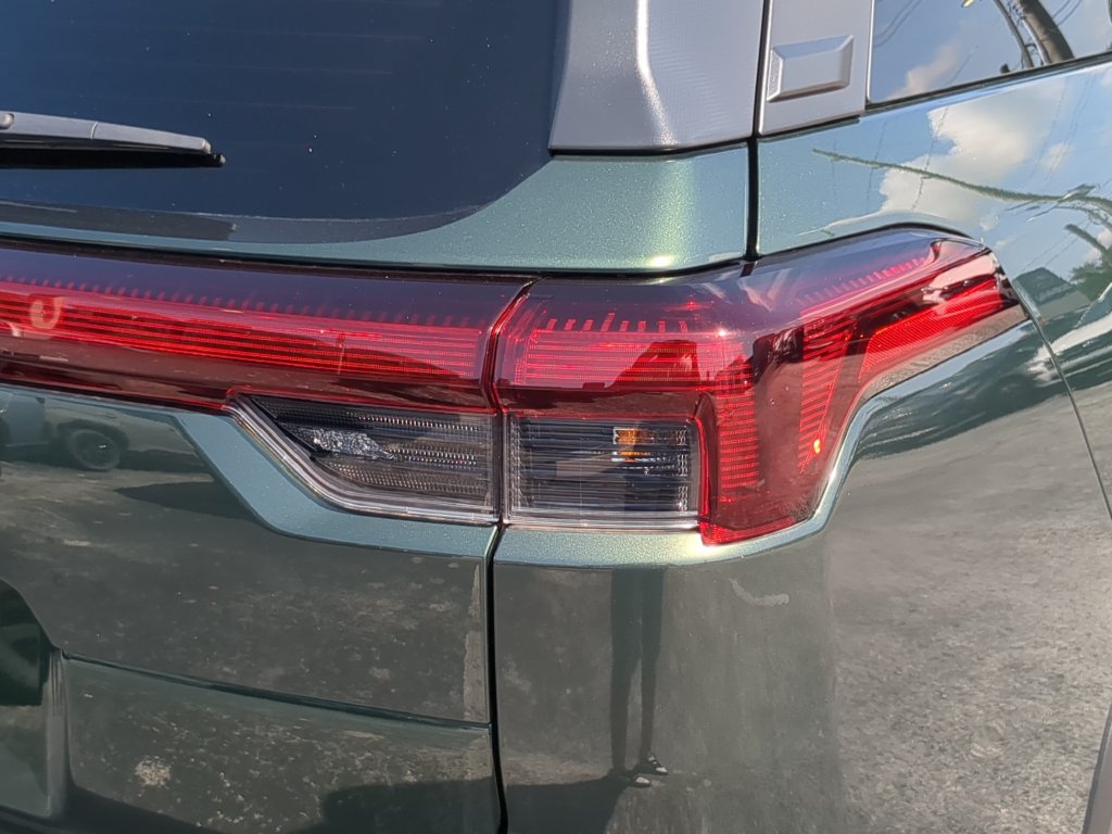 Used 2026 Subaru Outback Limited AWD/4WD image 9