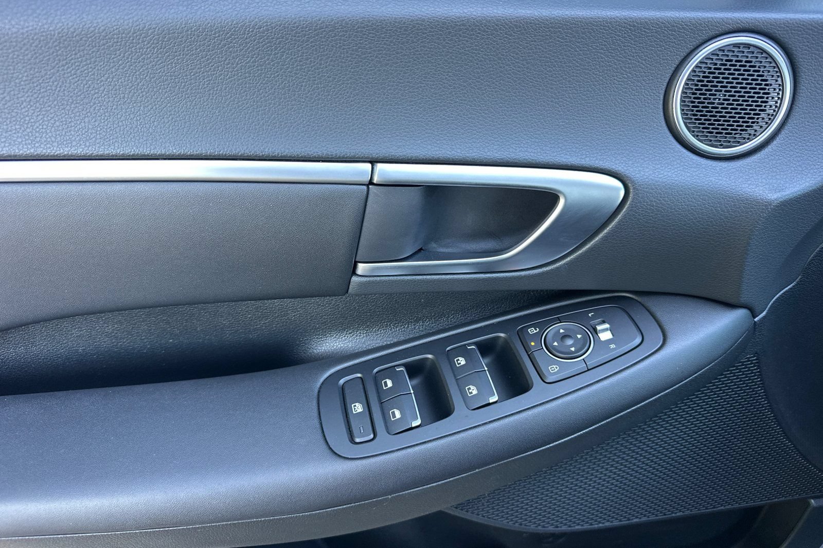 Used 2024 Hyundai Sonata SEL FWD image 8