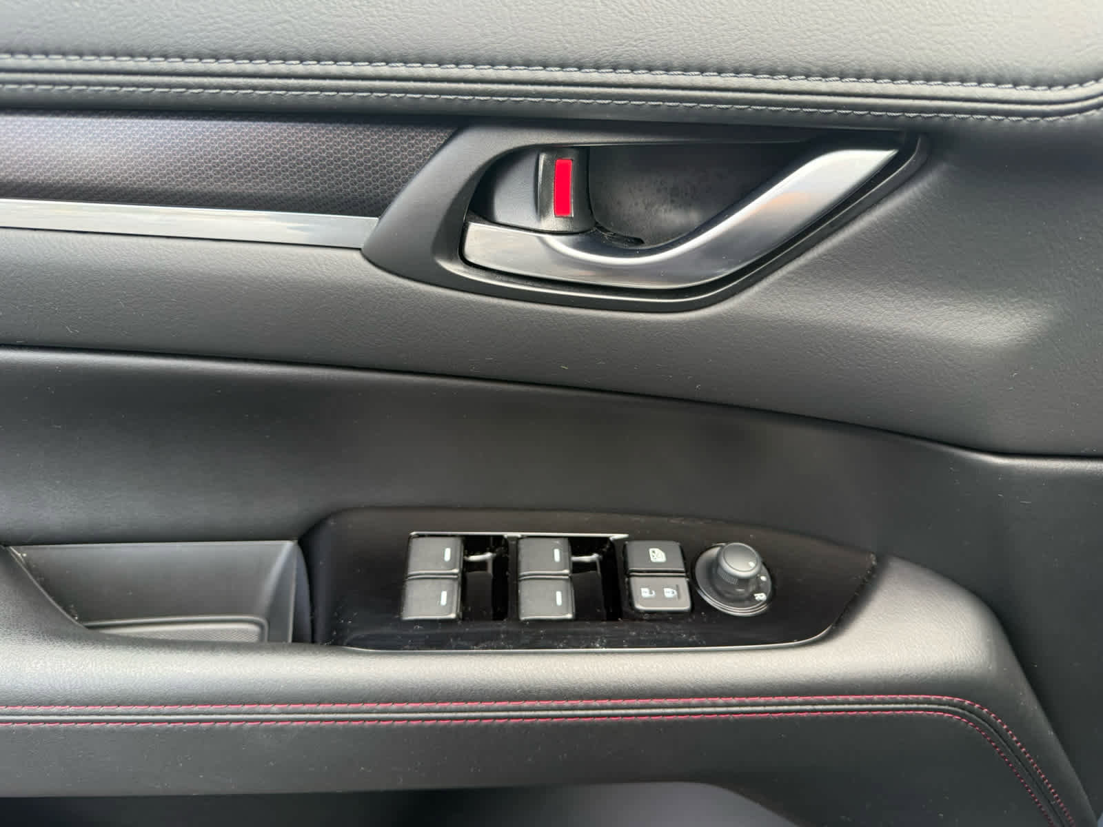 Used 2024 MAZDA CX-5 Carbon Edition image 12