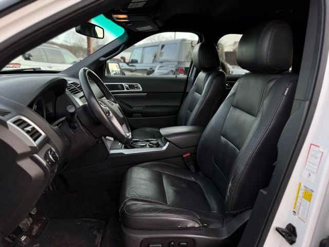 Used 2015 Ford Explorer XLT w/ Equipment Group 202A image 11