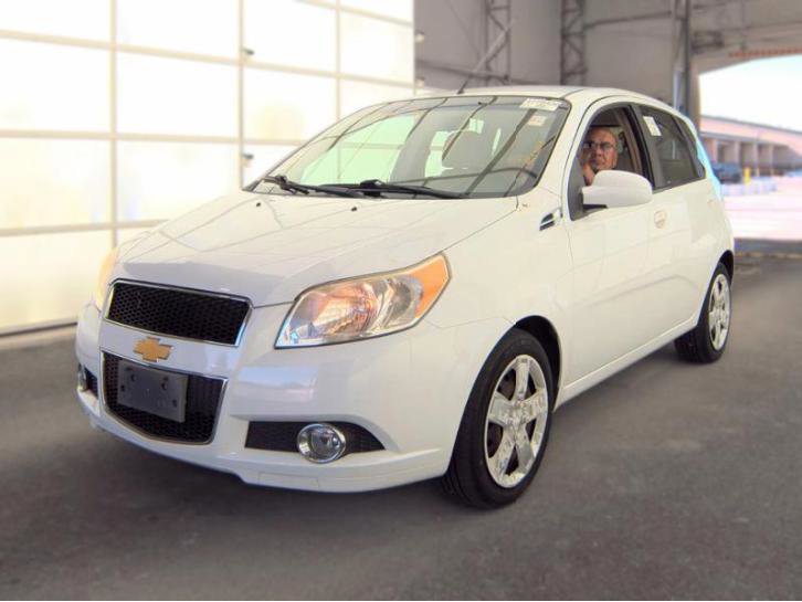 Used 2011 Chevrolet Aveo5 LT FWD image 1