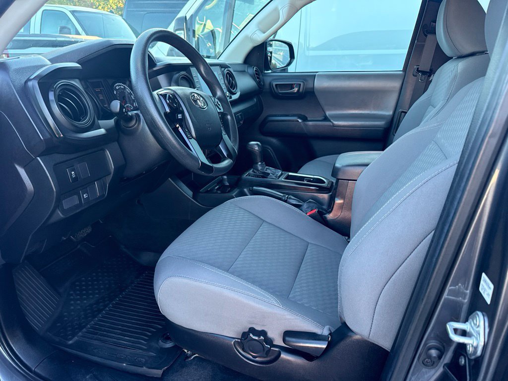Used 2022 Toyota Tacoma SR RWD image 2