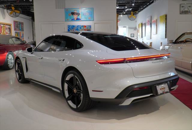 Used 2024 Porsche Taycan Turbo image 7