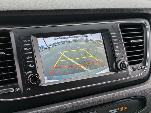Used 2019 Kia Sedona LX image 22