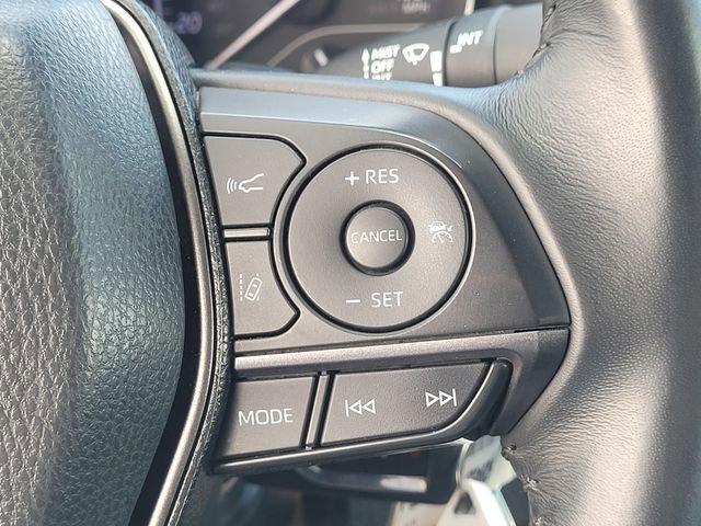 Used 2022 Toyota Camry SE image 19