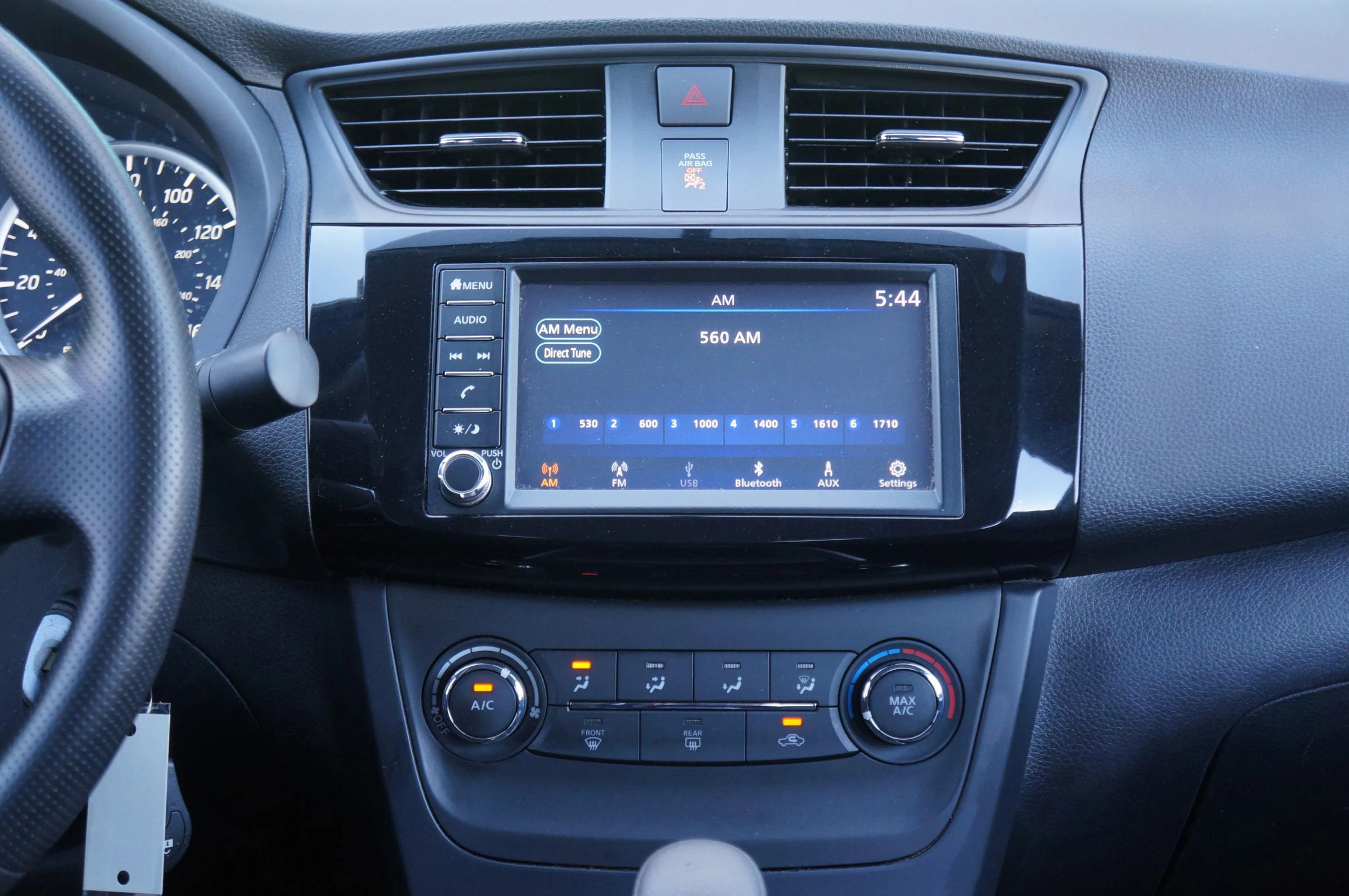 Used 2019 Nissan Sentra S image 32