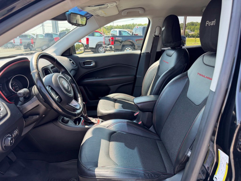 Used 2019 Jeep Compass Trailhawk w/ Cold Weather Group AWD/4WD image 14