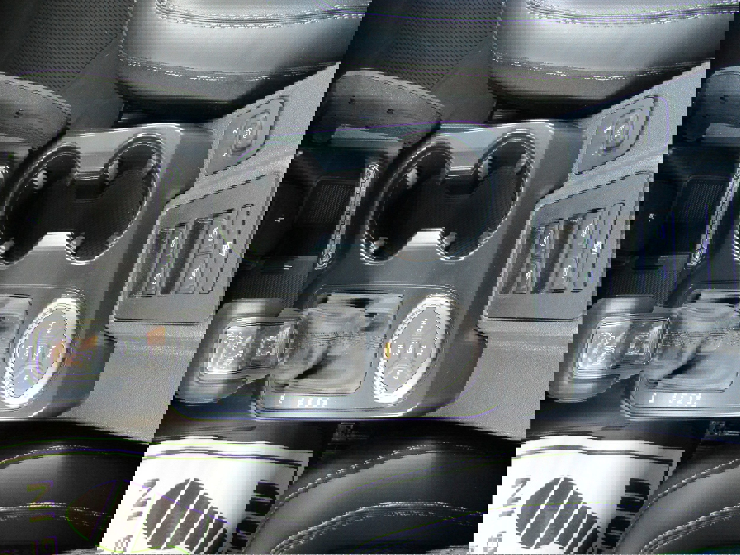 Used 2025 Ford Bronco Outer Banks w/ Sasquatch Package AWD/4WD image 28