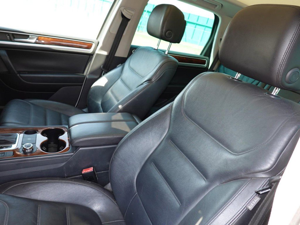 Used 2013 Volkswagen Touareg VR6 image 15