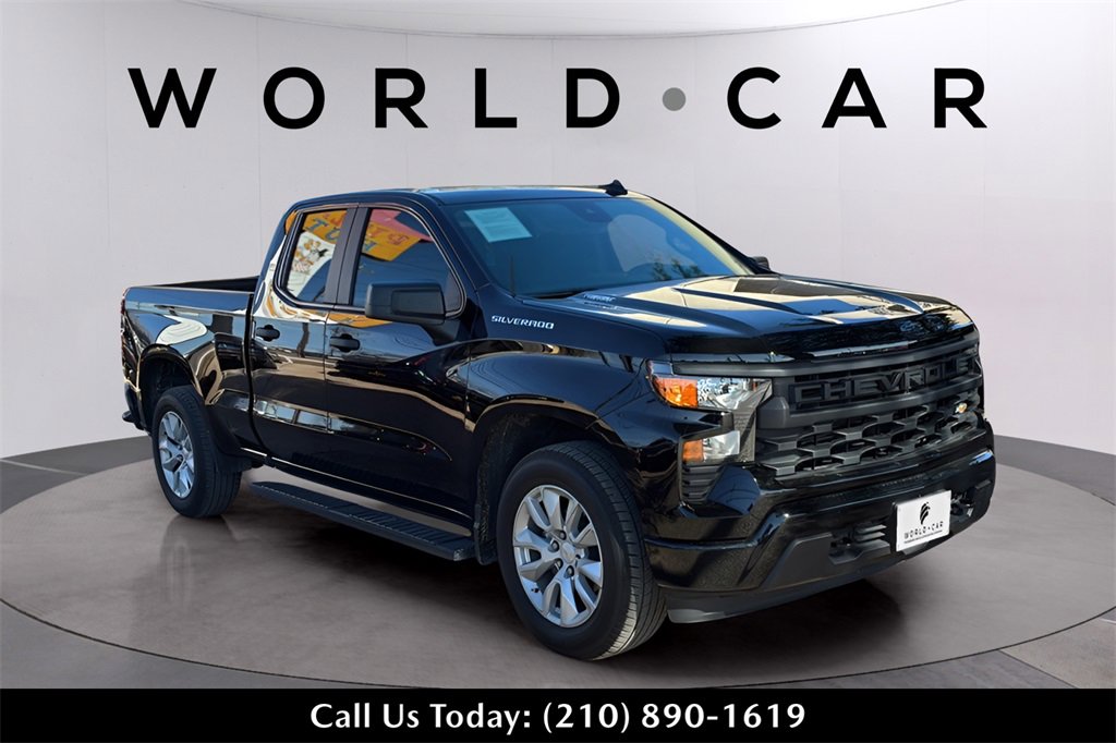 Used 2024 Chevrolet Silverado 1500 Custom image 2