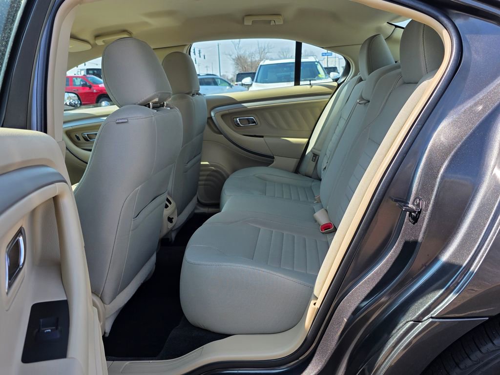 Used 2018 Ford Taurus SE image 30