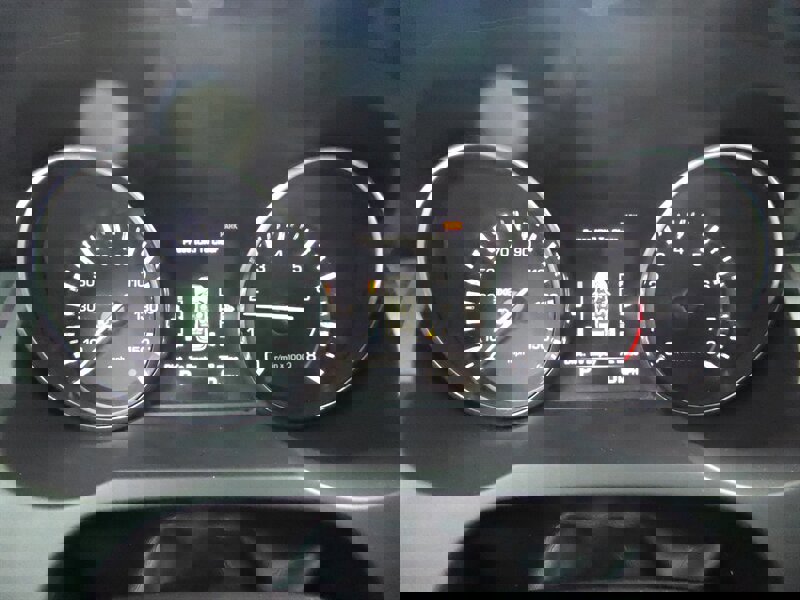 Used 2014 Land Rover Range Rover Evoque Pure Premium image 12