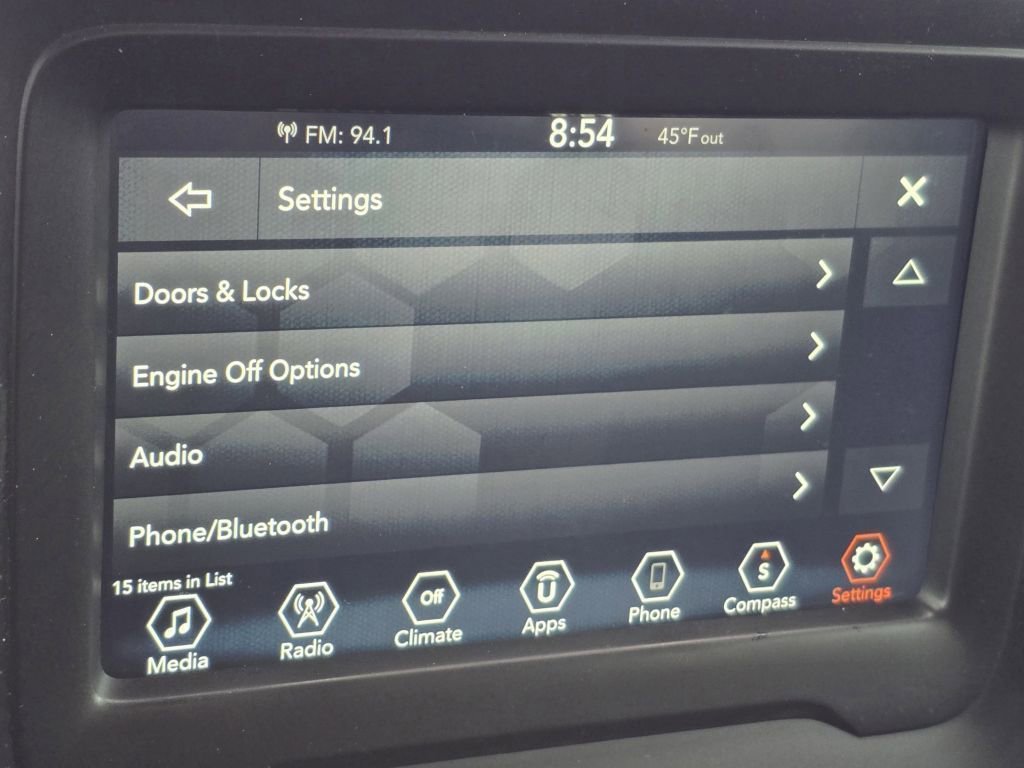 Used 2018 Jeep Renegade Altitude FWD image 6