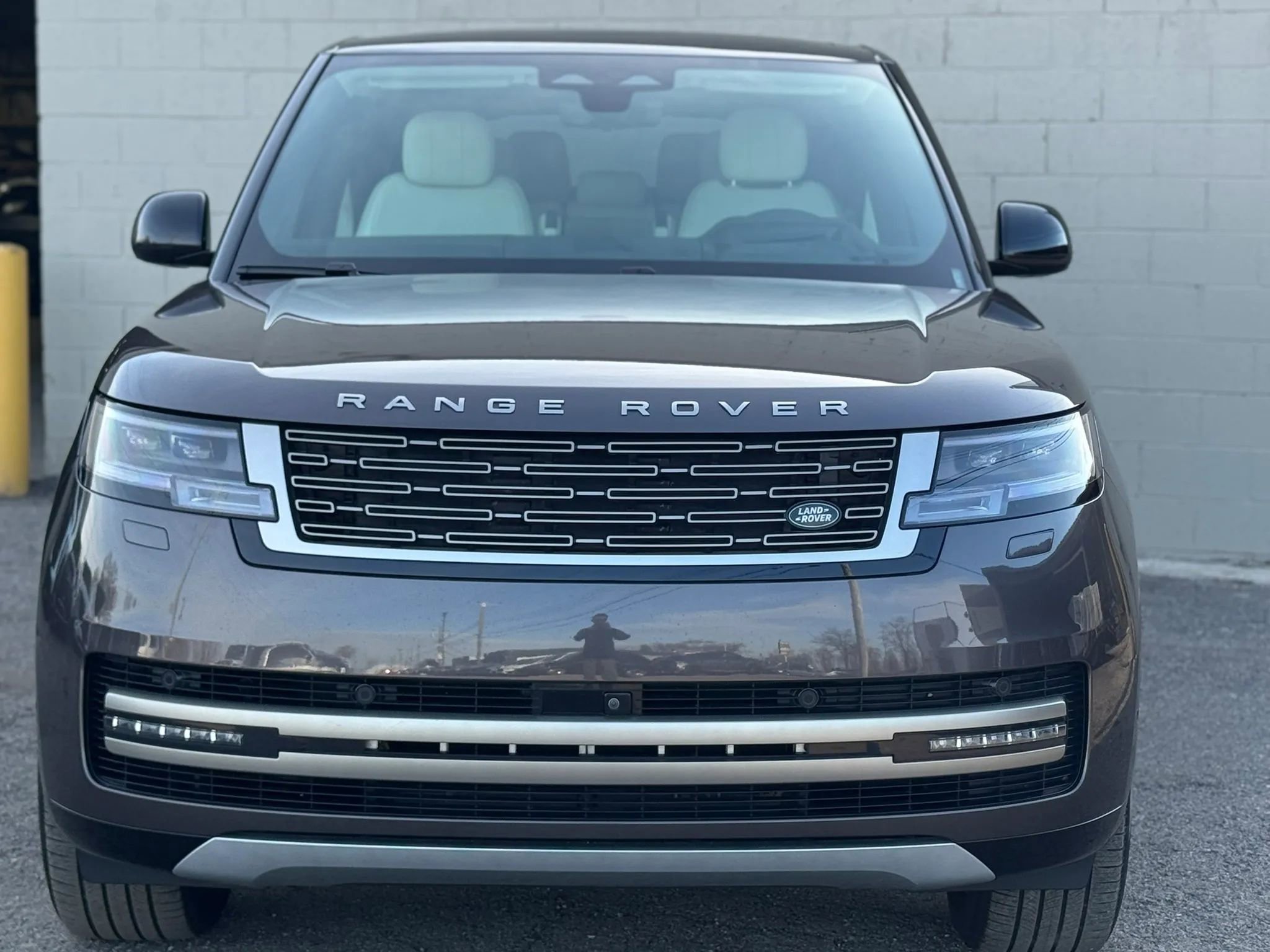 Used 2025 Land Rover Range Rover Long Wheelbase SE image 10