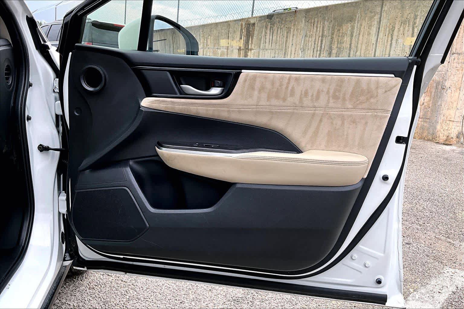 Used 2018 Honda Clarity Touring image 23