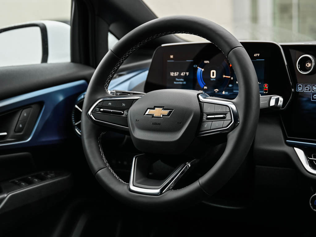 New 2026 Chevrolet Equinox EV LT image 14
