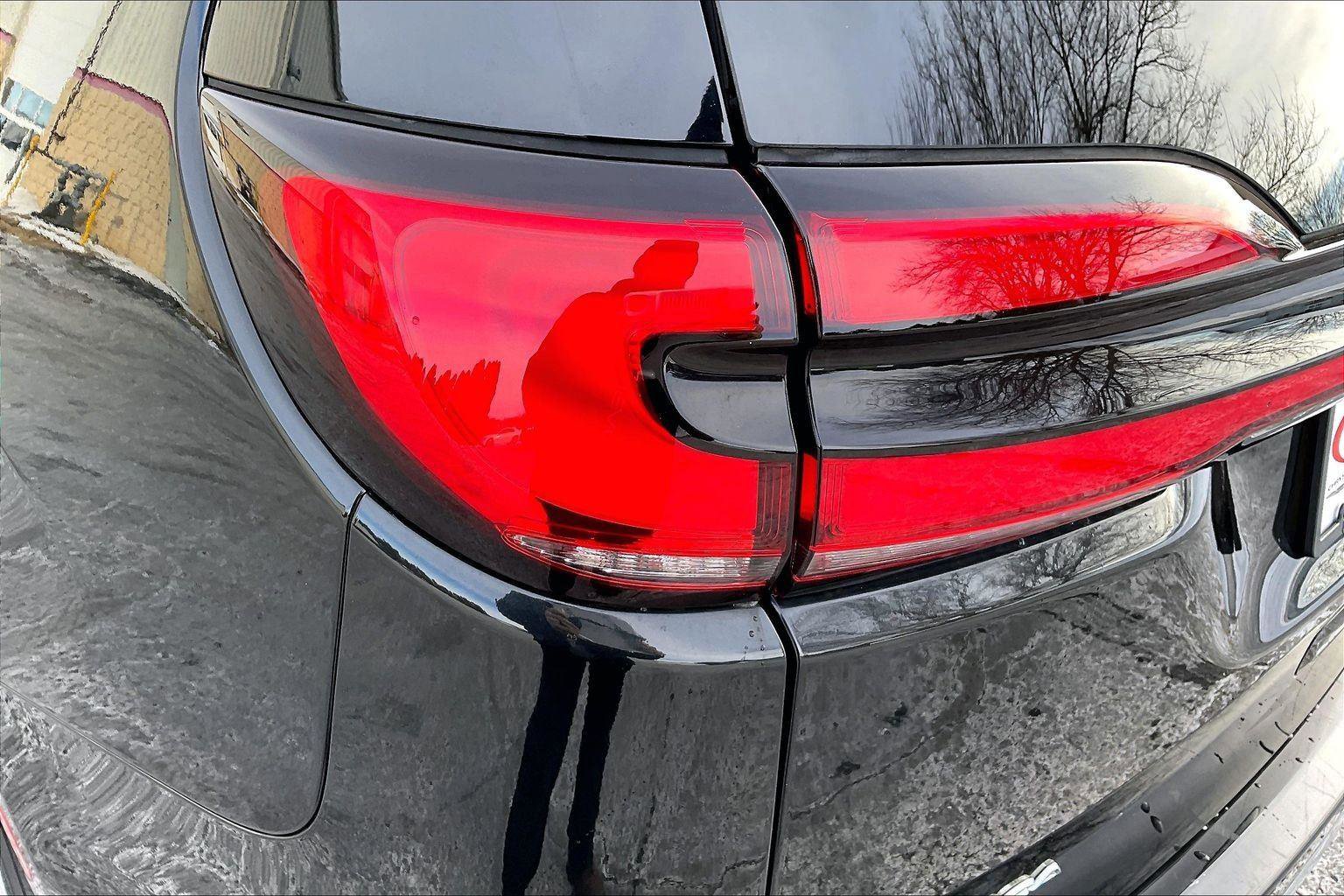 Used 2023 Chrysler Pacifica Touring-L image 29