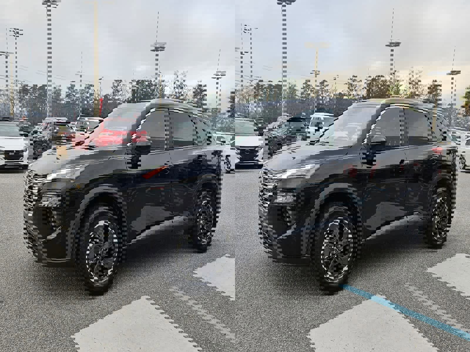 Used 2024 Nissan Rogue SV w/ SV Premium Package image 2