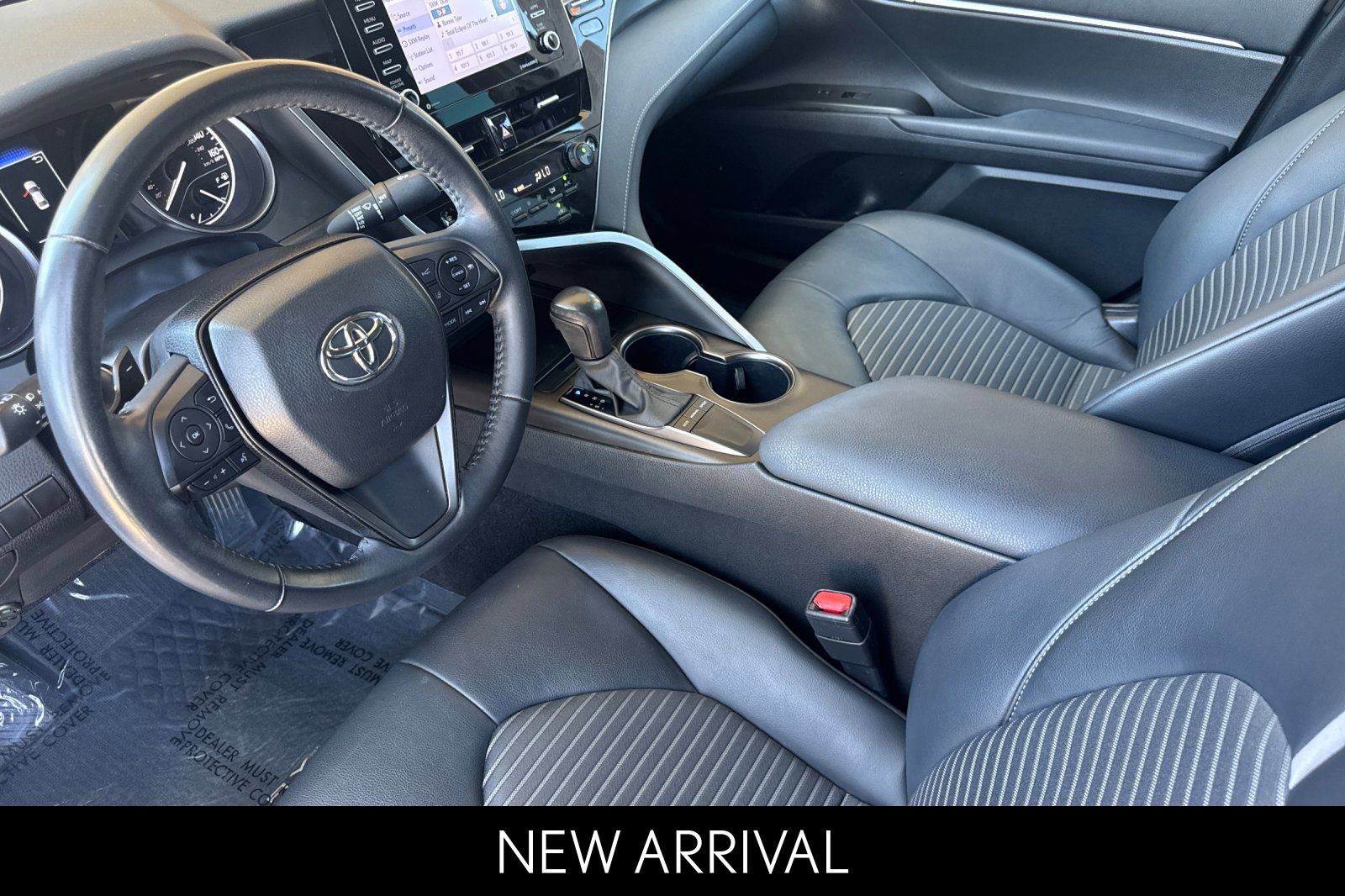 Used 2024 Toyota Camry SE w/ Convenience Package image 11